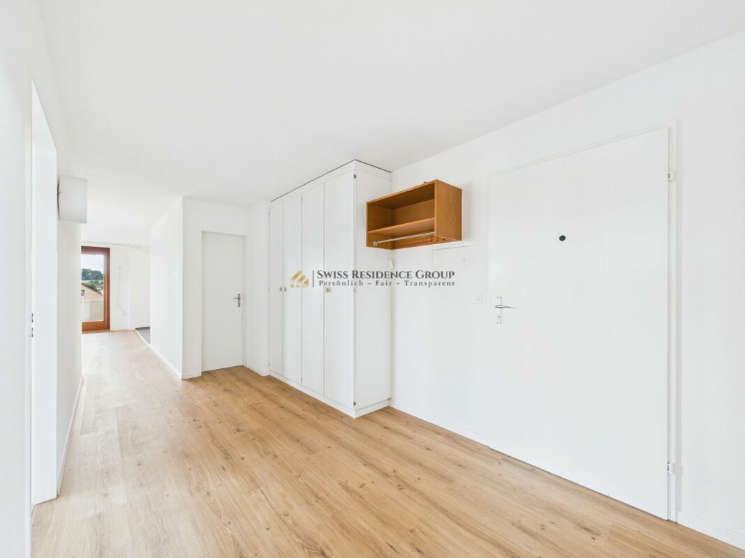 Lichtdurchflutete 4.5-Zimmer-Wohnung mit neuer Küche und schöner Aussicht