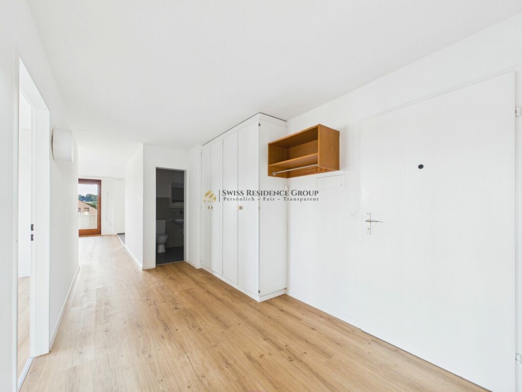 Lichtdurchflutete 4.5-Zimmer-Wohnung mit neuer Küche und schöner Aussicht