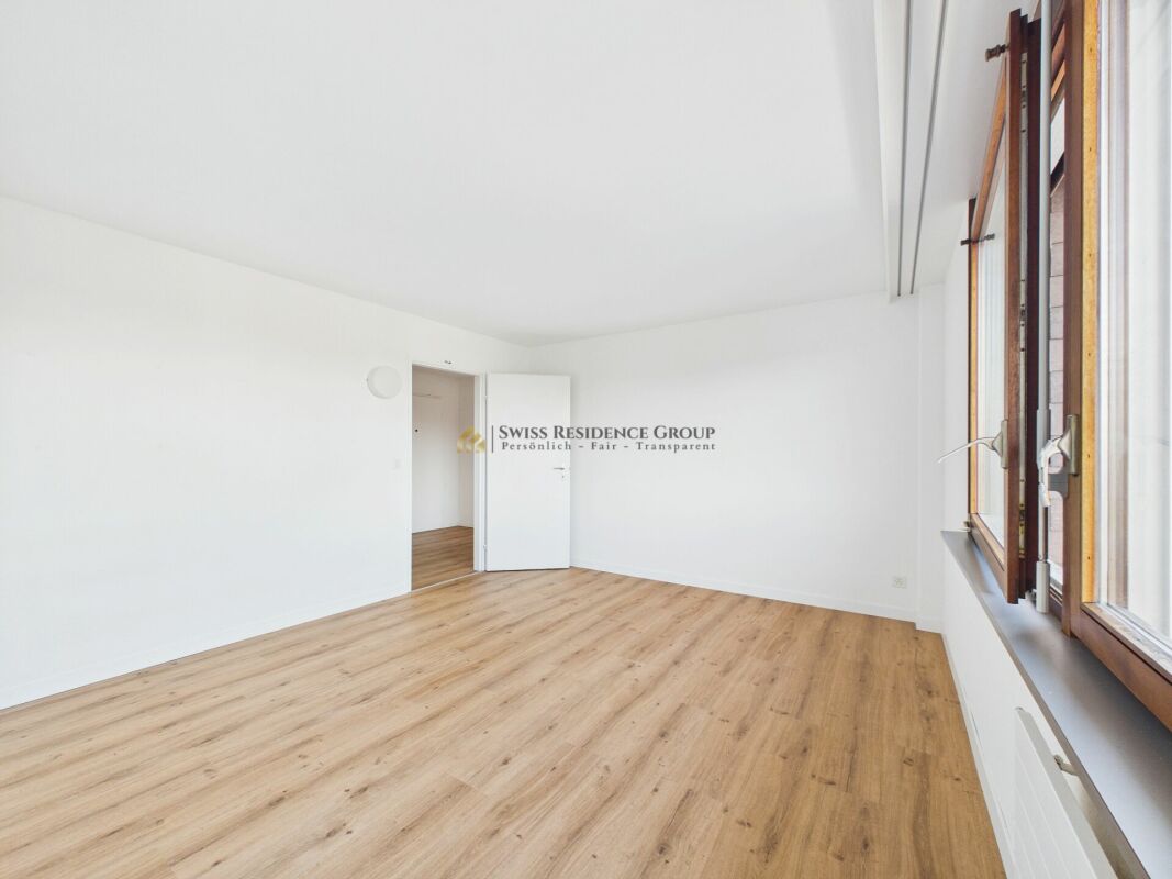 Lichtdurchflutete 4.5-Zimmer-Wohnung mit neuer Küche und schöner Aussicht