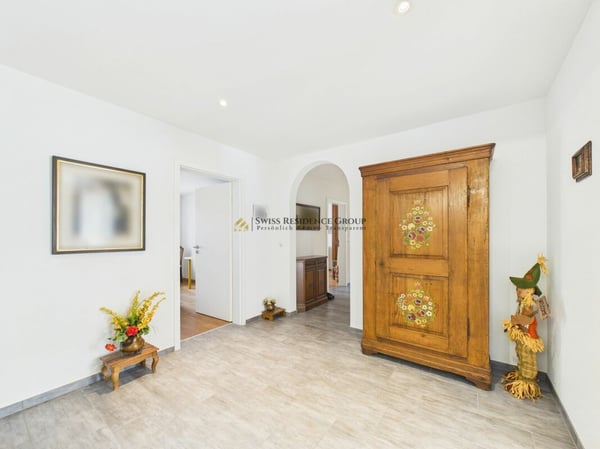 Luxus trifft Lebensqualität - Exklusive 5.5-Zimmer-Wohnung mit attraktivem Steuerfuss 2