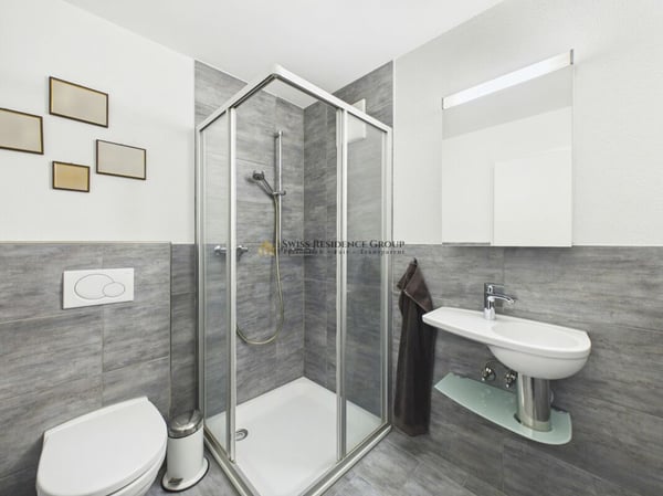 Luxus trifft Lebensqualität - Exklusive 5.5-Zimmer-Wohnung mit attraktivem Steuerfuss 16