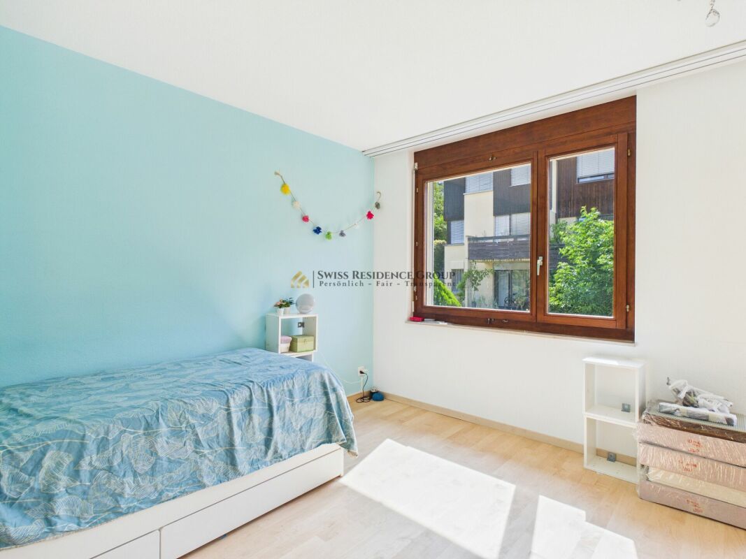 Traumhaftes Wohnen am Fusse des Üetlibergs - Stilvolles 6.5-Zimmer-Doppelhaus
