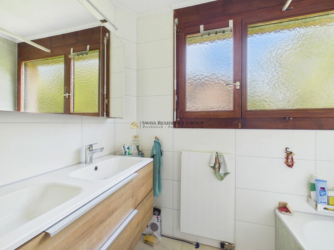 Traumhaftes Wohnen am Fusse des Üetlibergs - Stilvolles 6.5-Zimmer-Doppelhaus