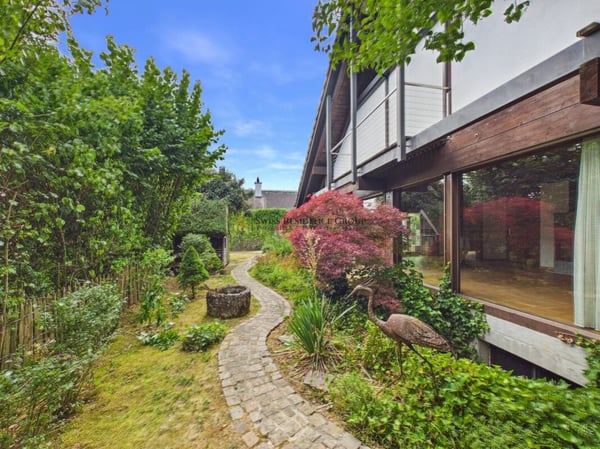 Charmantes Einfamilienhaus | Garten, Wintergarten und Sauna 2