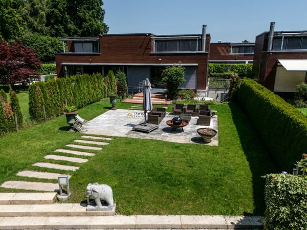 Traumhaftes Doppelfamilienhaus: Luxus, Natur und Exklusivität auf höchstem Niveau 19