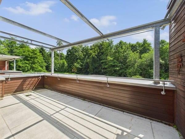 Traumhaftes Doppelfamilienhaus: Luxus, Natur und Exklusivität auf höchstem Niveau 14