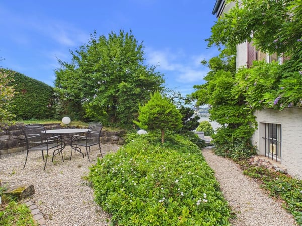Einfamilienhaus mit Charme, Gartenterrassen und herrlichem Seeblick 19