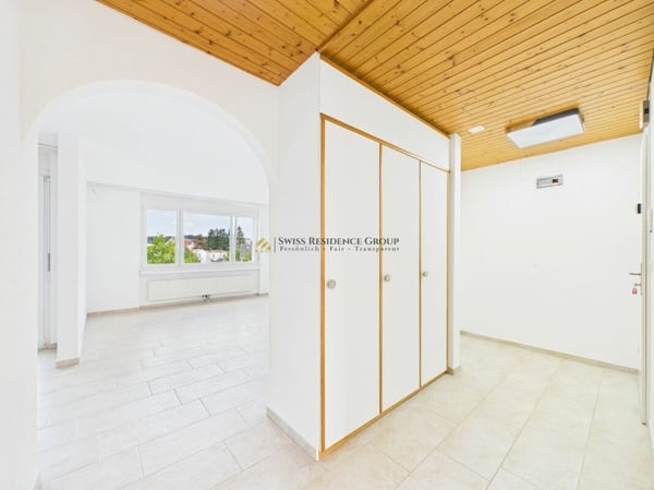 Attraktive 4.5-Zimmer-Wohnung mit Balkon und Top-Anbindung 2