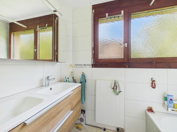 Traumhaftes Wohnen am Fusse des Üetlibergs - Stilvolles 6.5-Zimmer-Doppelhaus 18