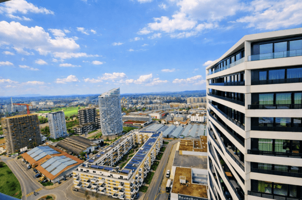 Exklusive 5.5-Zimmer-Wohnung im 33 Obergeschossdes Towers Three Point 2