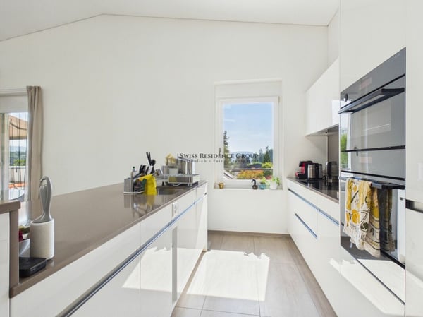 Lichtdurchflutetes Wohnen mit grosser Terrasse und traumhafter Fernsicht (4 Jahre befristet, Möglichkeit auf Verlängerung) 6