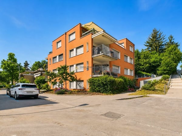 Neuwertig an ruhiger Lage mit Gartenterrasse 1