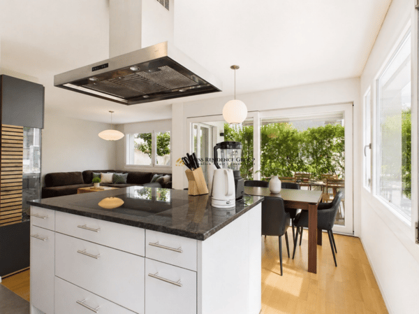 Neuwertig an ruhiger Lage mit Gartenterrasse 2