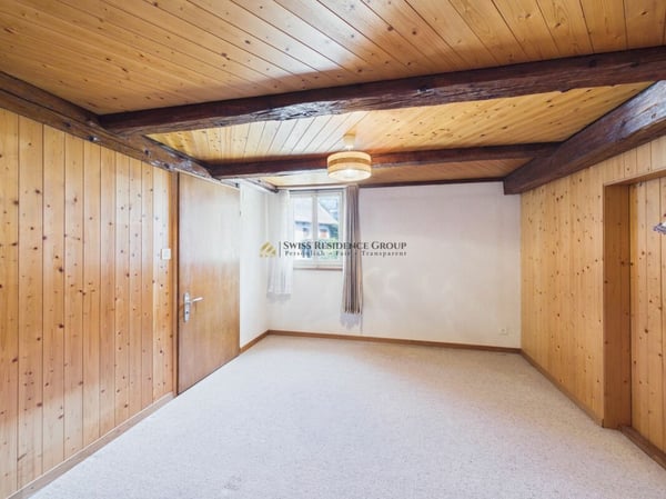 Ein Zuhause mit Charakter - Viel Platz, eigener Garten und grosses Potenzial 13
