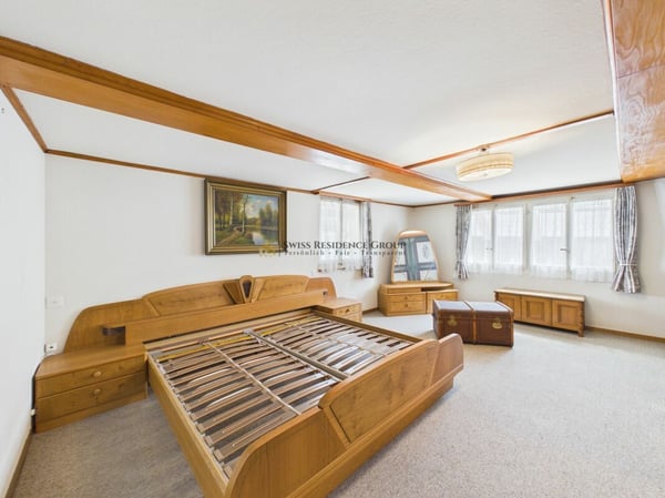Ein Zuhause mit Charakter - Viel Platz, eigener Garten und grosses Potenzial 11