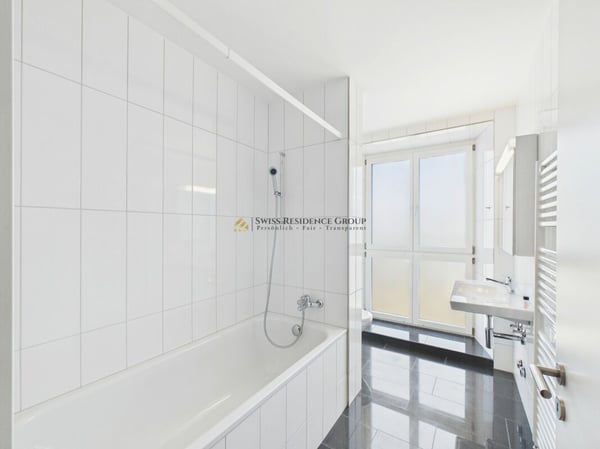 Exklusive 3.5-Zimmer-Wohnung mit Traumterrasse & Klimaanlage 13