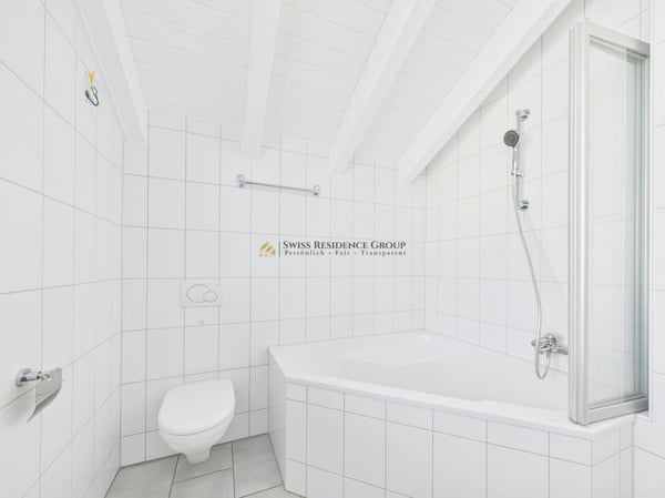Eckhaus mit Weitsicht und Entwicklungspotenzial in Lanzenhäusern 14