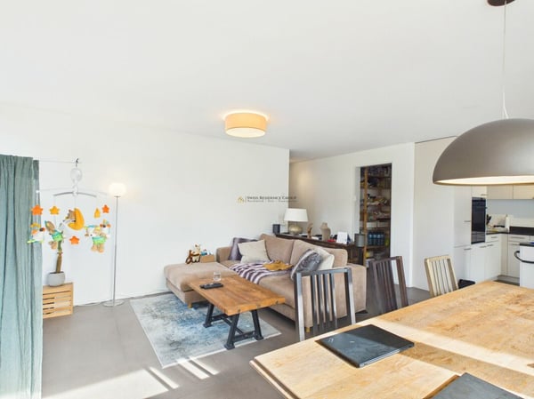 Lichtdurchflutete 4.5-Zimmer-Wohnung mit grosszügigem Sonnenbalkon 6