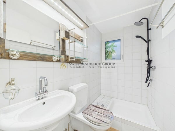 Ein Zuhause mit Charakter - 5.5 Zimmer, Pool, Pizzaofen und viel Lebensqualität 12