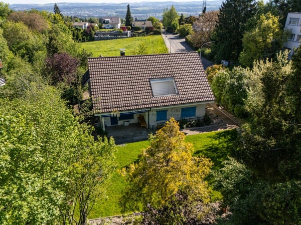 Exklusives 6.5-Zimmer-Einfamilienhaus mit grosszügigem Garten 2