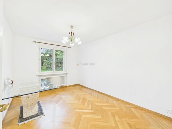 Exklusives 6.5-Zimmer-Einfamilienhaus mit grosszügigem Garten 4