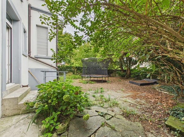 9.5-Zimmer-Villa - Grosszügigkeit, Vielseitigkeit und Raum 24