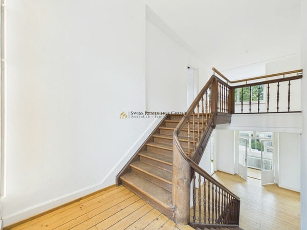 9.5-Zimmer-Villa - Grosszügigkeit, Vielseitigkeit und Raum 9