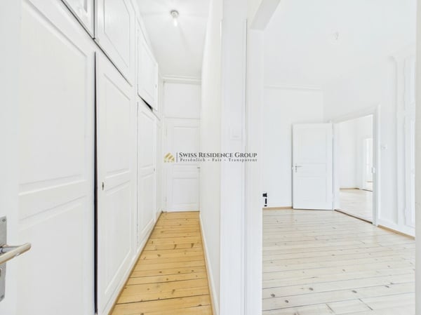 9.5-Zimmer-Villa - Grosszügigkeit, Vielseitigkeit und Raum 16