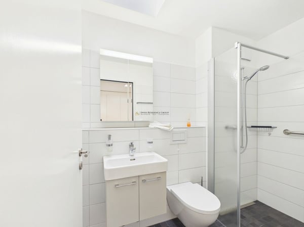 Exklusive Attika Wohnung mit Seesicht an bester Lage 11