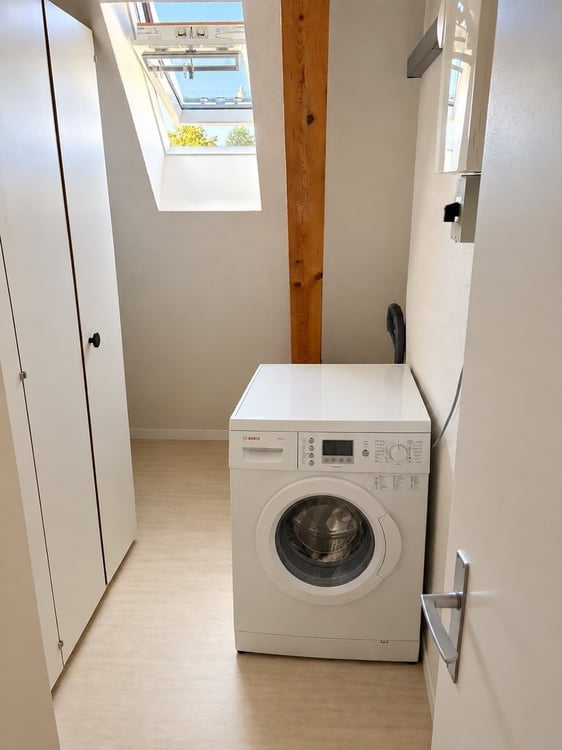 Lichtdurchflutete 4.5-Zimmerwohnung mit Galerie im Herzen des Ostrings 9
