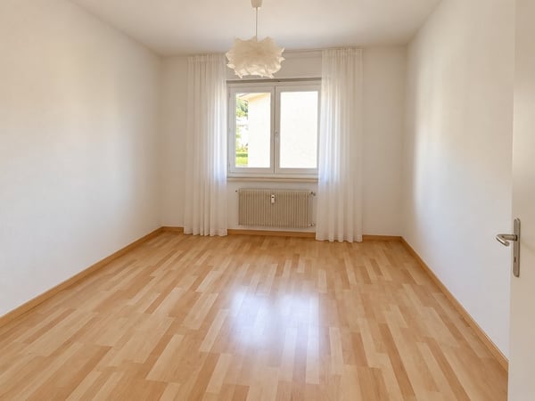 Grosszügige Familienwohnung mit Sicht aufs Schloss Thun zu vermieten 6