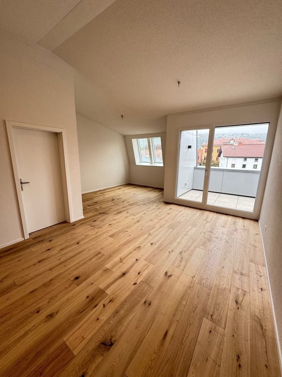 Modernes Wohnen im Neubau: 2.5-Zimmer-Wohnung mit Balkon im 3. OG 2