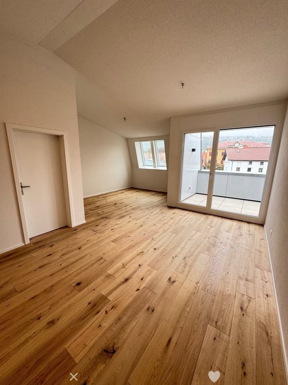 Modernes Wohnen im Neubau: 2.5-Zimmer-Wohnung mit Balkon im 3. OG 2