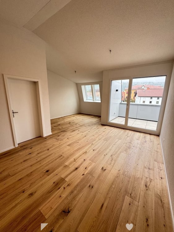Modernes Wohnen im Neubau: 1.5-Zimmer-Wohnung mit Balkon im 3. OG 2