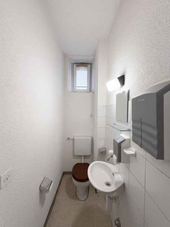 Büro- und Praxisräume an Top-Lage am Dornacherplatz! 9