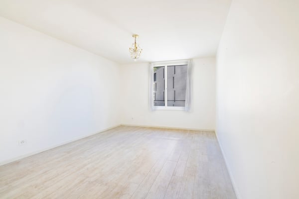Vue lac, appartement 7.5 pièces remis à neuf et prix repositionné 8
