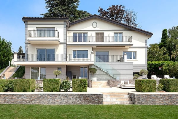 Alliage d'élégance et de caractère pour cette propriété lausannoise 3