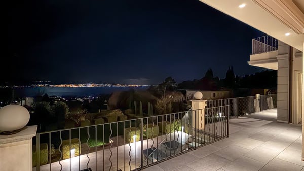 Alliage d'élégance et de caractère pour cette propriété lausannoise 2