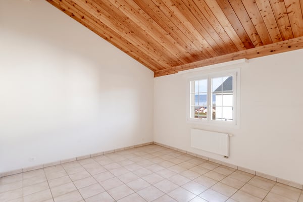 Bel immeuble de 6 appartements 8