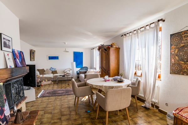 Situation prisée pour cette grande villa de 6.5 pces 3