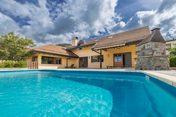 Villa d'exception de 9,5 pièces - Vue lac et montagnes sur la Riviera 1