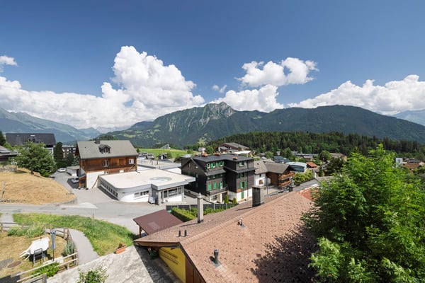 Charmant appartement style chalet avec cheminée au centre du village ! 3