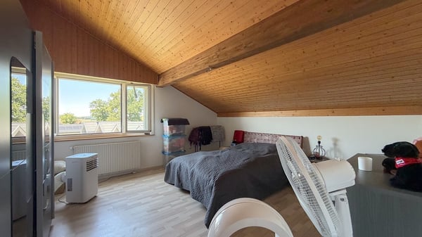 Appartement 2.5P au dernier étage avec balcon et garage 9