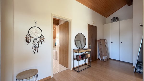 Appartement 2.5P au dernier étage avec balcon et garage 7