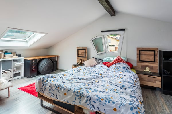 MAISON INDIVIDUELLE AVEC GARAGE BOX ET COUVERT A VOITURE 12