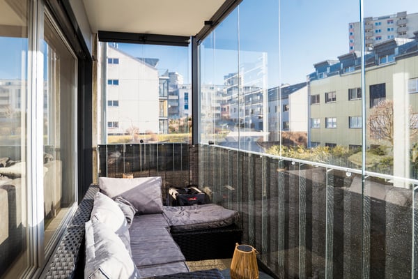 Lumineux 4.5 pièces avec balcon et parking souterrain 12