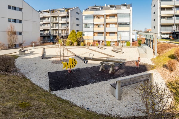Lumineux 4.5 pièces avec balcon et parking souterrain 13