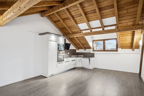 Un attique de charme aux beaux volumes