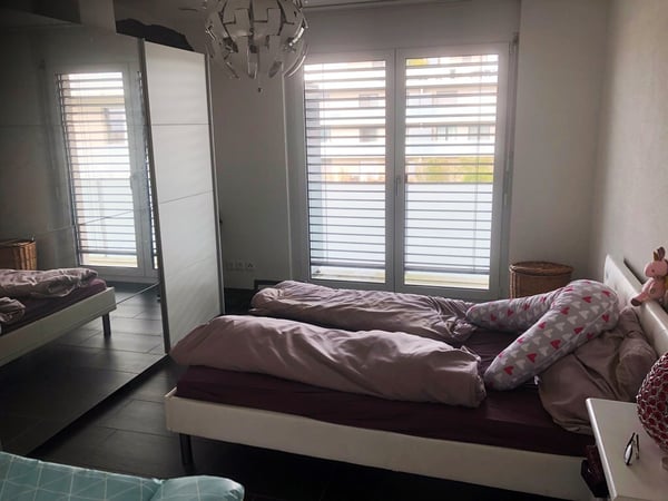 Moderne und grosszügige Wohnung im Grünen wartet auf Sie! 2