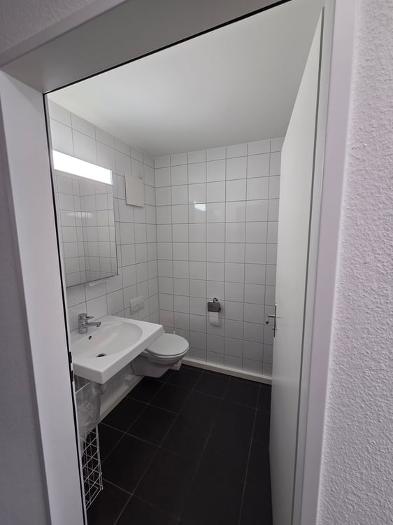 Zentral gelegene Büroräumlichkeiten inklusive Grundausbau 4